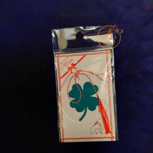 Martisor plexiglas cu trifoi