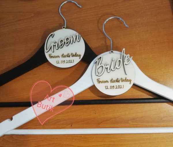 Set umerase cu accesorii decupate, gravate - imagine 2