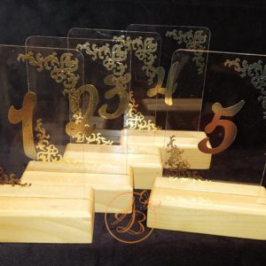 Numere mese plexiglass transparent