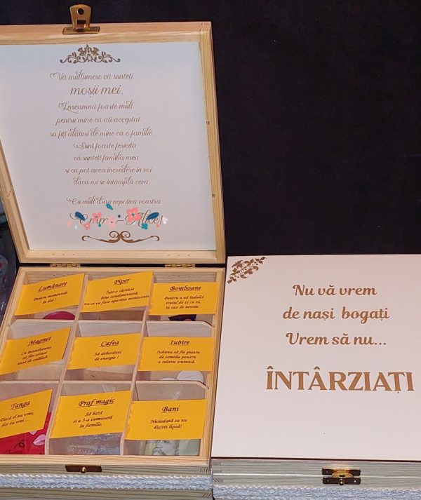 Cutie compartimentata gravata pentru nasi
