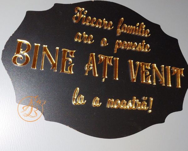 Panou A3 Bine ati venit  cu text auriu