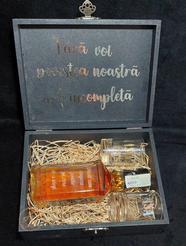 Cutie eleganta mica cu sticla gravata, pentru nasi - imagine 25