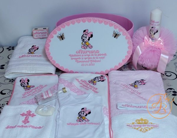 Trusou roz pentru botez fetita