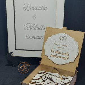Guest Book plexiglass si cutiuta cu inimioare