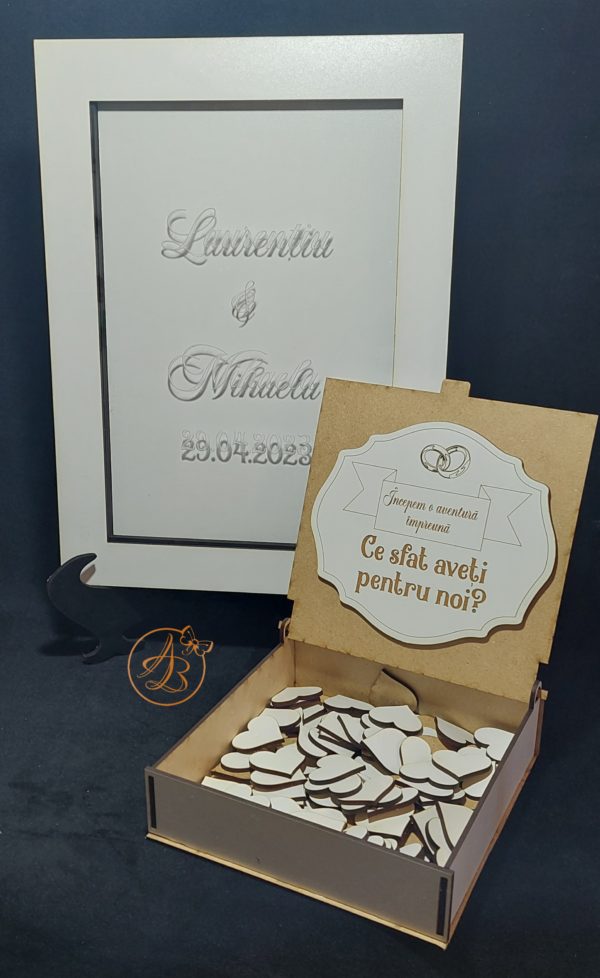 Guest Book plexiglass si cutiuta cu inimioare