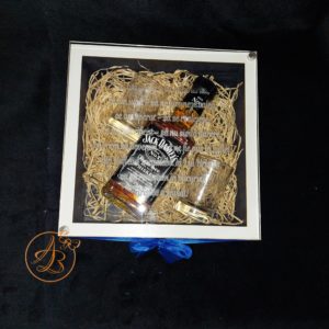 Cutie medie cu capac transparent gravat