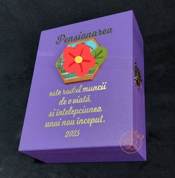 Cutie eleganta mica pentru pensionare