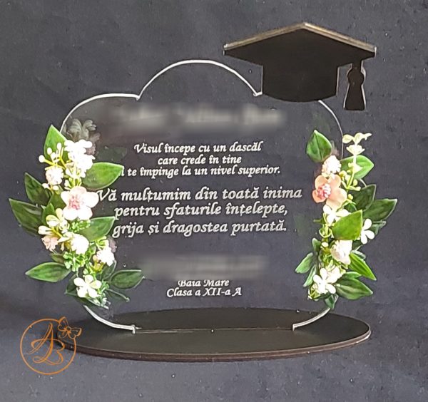 Trofeu decorat cu flori, pentru dascali, sfarsit de an scolar - imagine 10