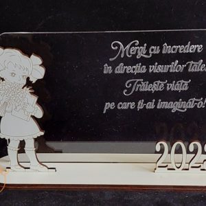 Trofeu cu fetita, baietel, fluturas sau bufnita