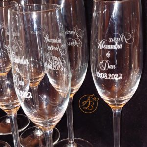 Set 2 pahare gravate pentru miri si nasi fata,verso