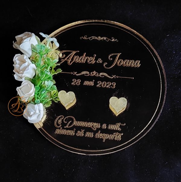 Platou pentru verighete cu floricele