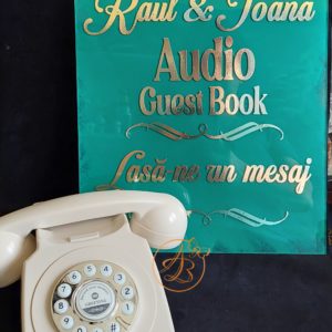 Poti inchiria Audio Guest Book - mesaje audio, cu placa personalizata