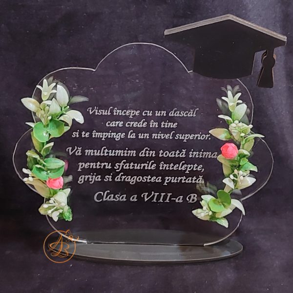 Trofeu decorat cu flori, pentru dascali, sfarsit de an scolar - imagine 13