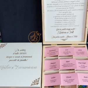 Cutie compartimentata gravata pentru fini, tineri casatoriti, aniversare