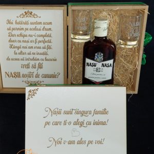 Cutie natur personalizata cu placa alba gravata