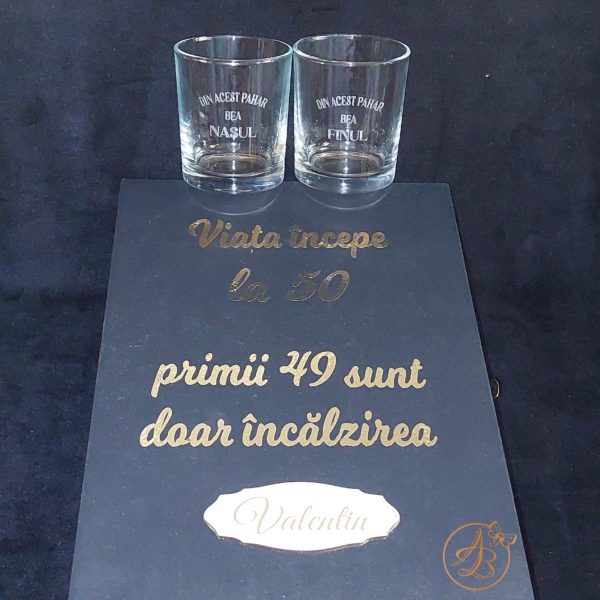 Cutie decorata pentru nas, 50 ani - imagine 5