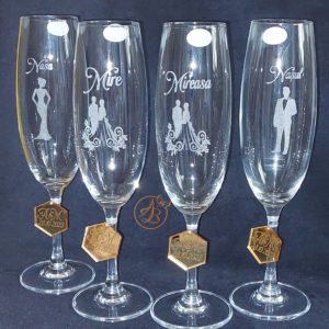 Pahare cristal gravate cu insigne oglinda