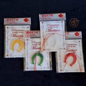 Martisor plexiglas colorat potcoava
