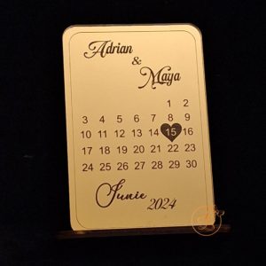 Save the date tip calendar, din oglinda aurie