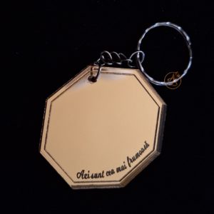 Breloc oglinda hexagon cu text