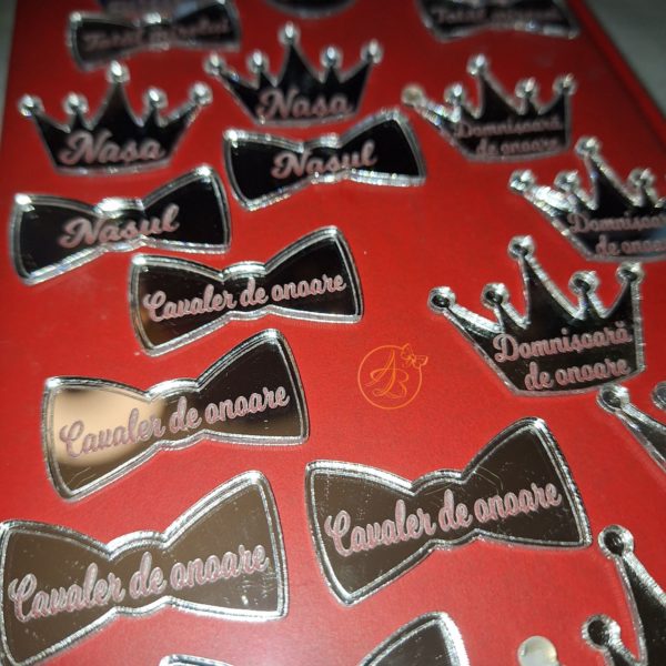 Insigne din oglinda argintie 4cm