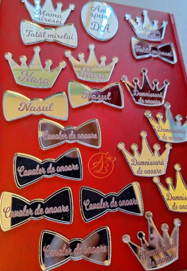 Insigne din oglinda argintie 4cm - imagine 2