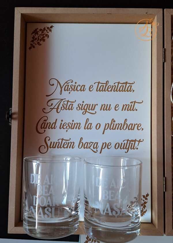 Cutie natur cu placa gravata si doua pahare - imagine 25