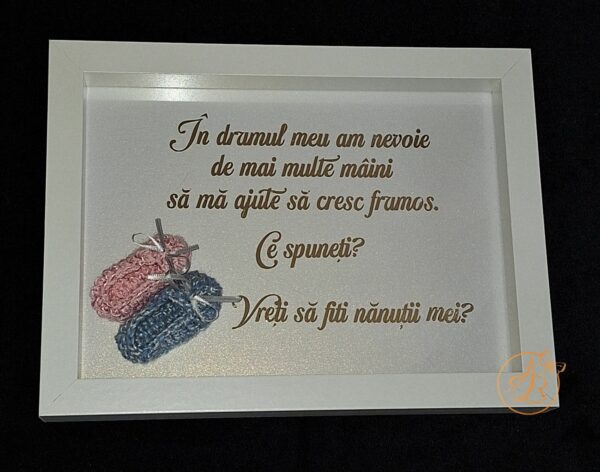 Rama pentru cerere nasi de botez cu botosei roz si albastri, fundal alb