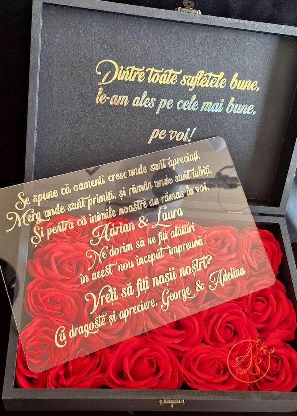 Cutie mare cu flori de sapun si placa plexiglass, pentru nasi