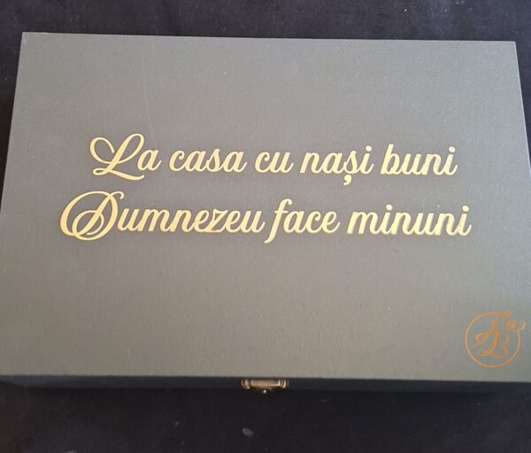 Cutie mare cu flori de sapun si placa plexiglass, pentru nasi - imagine 16