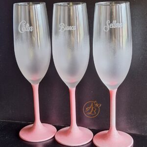 Pahare elegante cu talpa roz