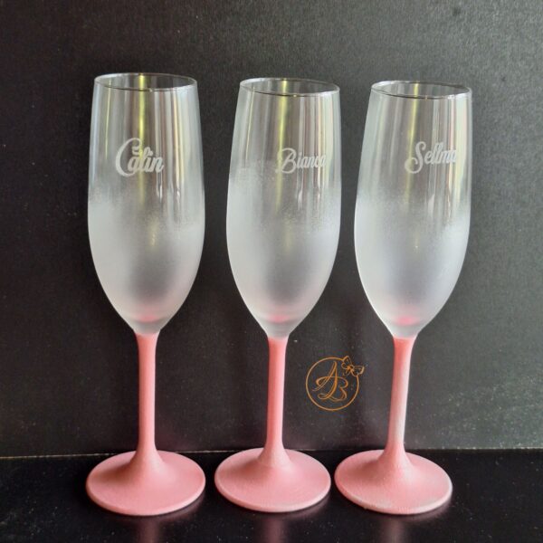Pahare elegante cu talpa roz - imagine 7