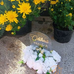 Decor memorial plexiglass pentru cimitir
