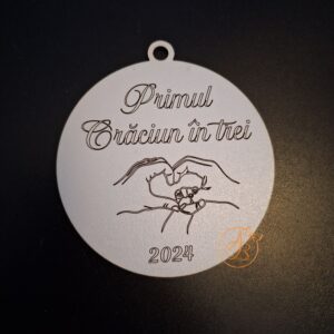 Glob ''Primul Craciun in trei''