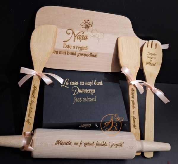Set cadou nasi sau mosi, cutie si ustensile gravate pentru bucatarie - imagine 16