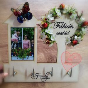 Cuier decor perete cu rama foto, copac gravat si decorat