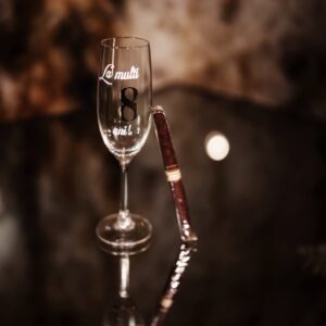 Pahar elegant pentru majorat