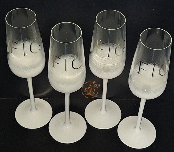 Set 2 pahare cristal, elegante, cu initialele mirilor - imagine 7