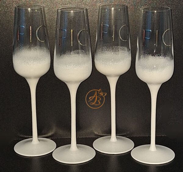 Set 2 pahare cristal, elegante, cu initialele mirilor - imagine 5