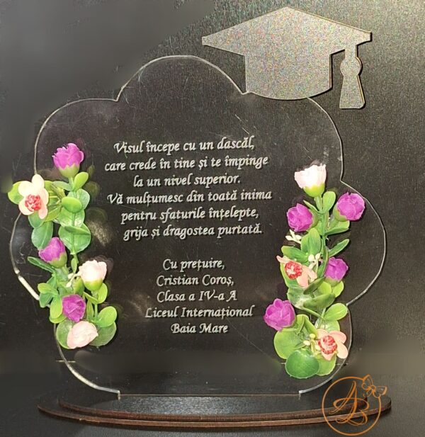 Trofeu decorat cu flori, pentru dascali, sfarsit de an scolar - imagine 16