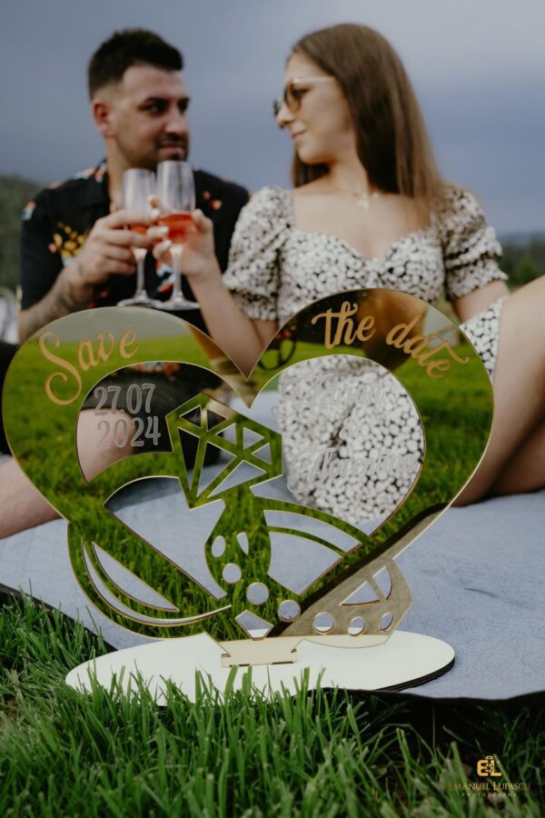 Save the date oglinda aurie si plexiglass 40cm