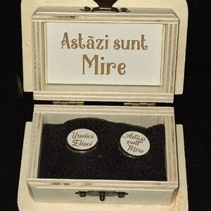 Butoni in cutie personalizata