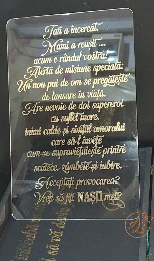 Cutie decorata cu flori, cadou special pentru nasi cu placa plexiglass - imagine 17