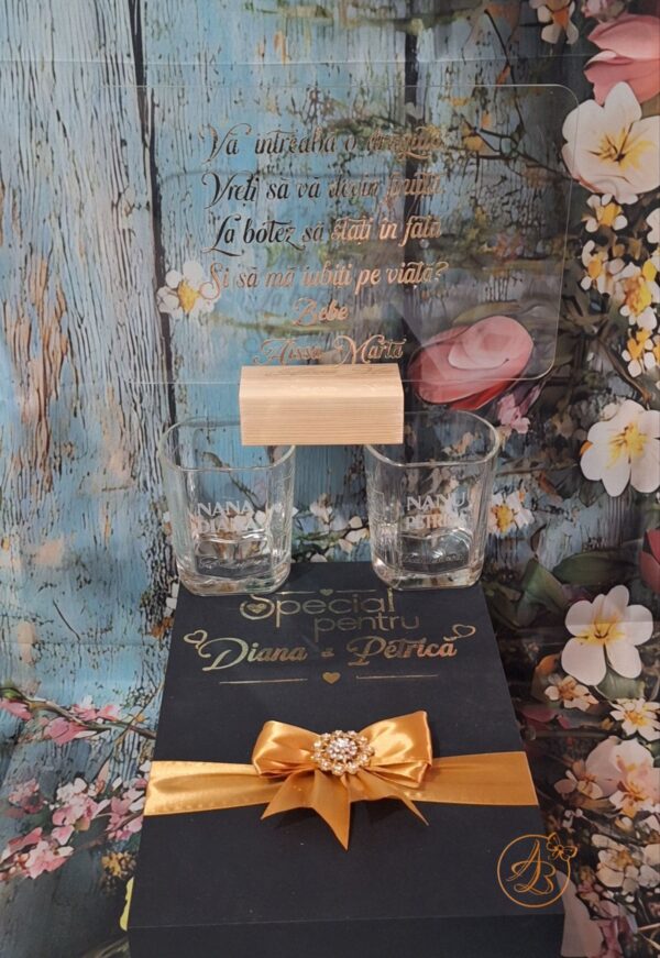 Cutie decorata pentru nasi, cu placa plexiglass si pahare gravate - imagine 15