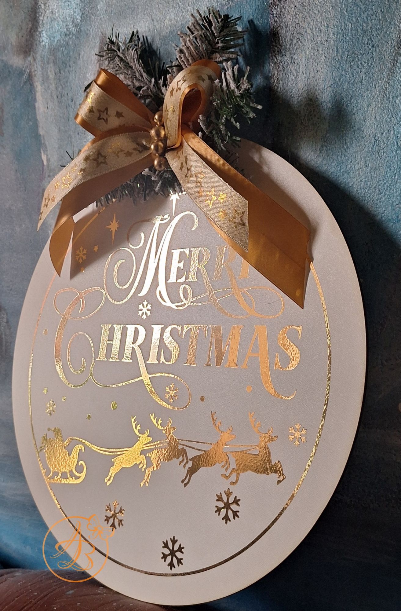 Coronita eleganta pentru Craciun, cu decor auriu - imagine 9