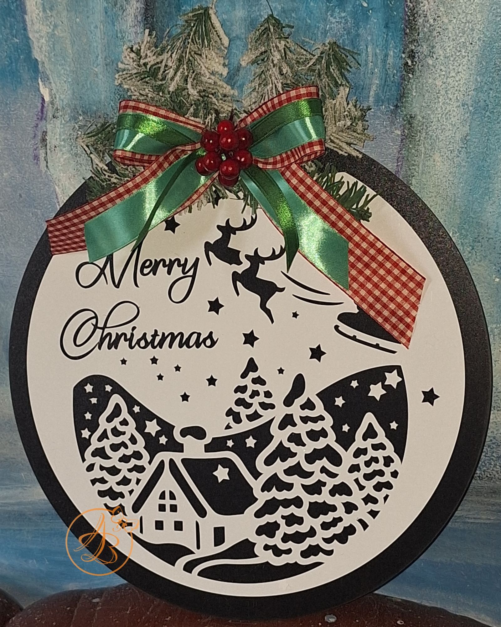 Coronita eleganta pentru Craciun, cu peisaj alb