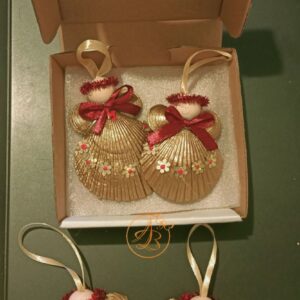 Set doi ingerasi din scoici aurii, in cutie carton