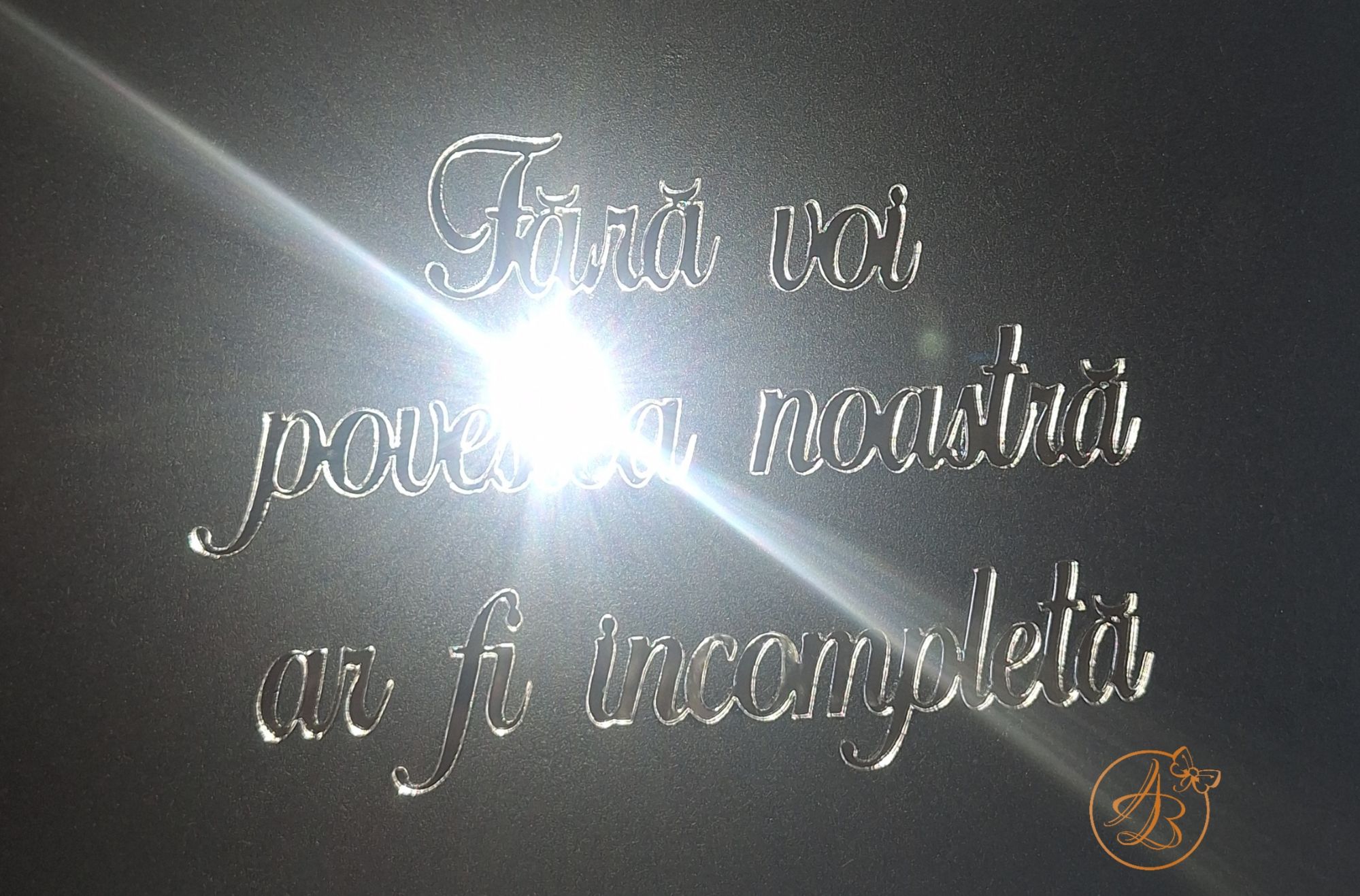 Cutie eleganta cu doua bauturi si doua pahare, pentru nasi - imagine 5