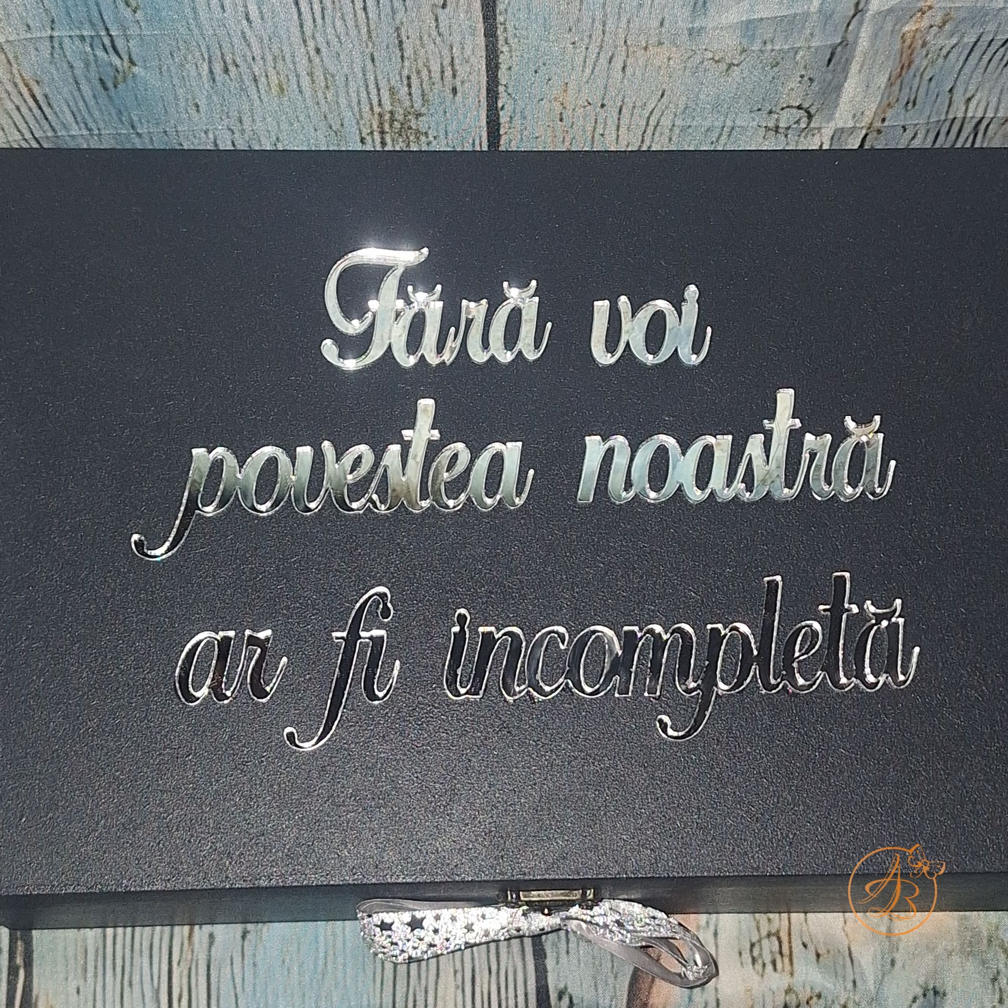 Cutie eleganta cu doua bauturi si doua pahare, pentru nasi - imagine 6