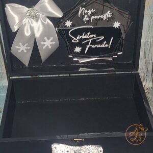 Cutie eleganta cu oglinda, cadou de Craciun pentru nasi